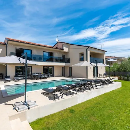 Villa Aurelia Splendida Pool Jacuzzi Sauna Luxury Comfort In Split Split